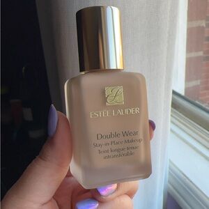Estee Lauder Double Wear Foundation - ORIGINAL FORMULA